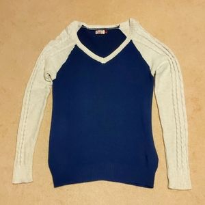 SO Navy & White V-neck Knitted Top